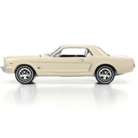 Carro Johnny Lightning Muscle Cars -  Ford Mustang Jlmc002b - Ano 1965 - Escala 1/64